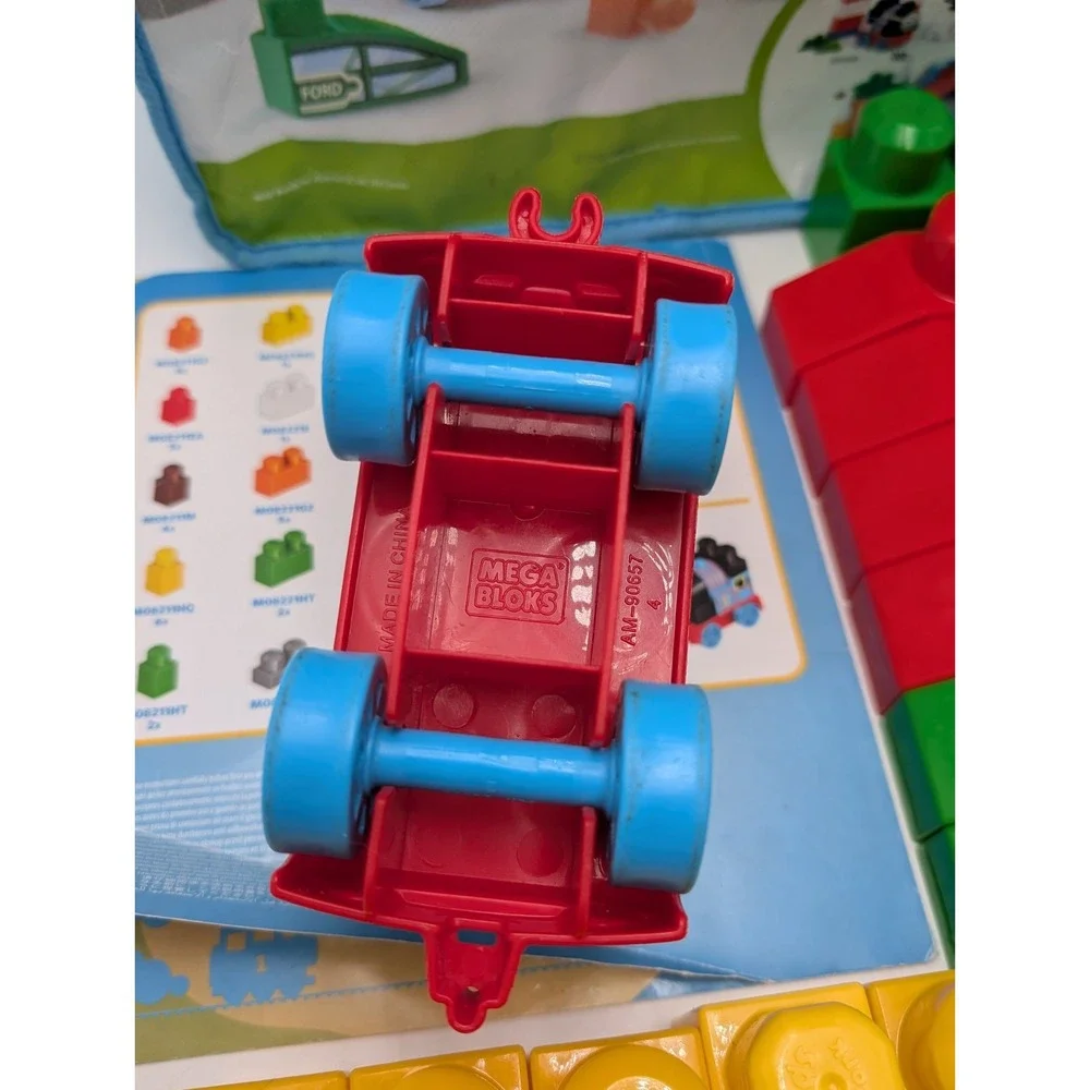 Thomas and Friends Mega Bloks Thomas and Harold Rescue Set, James, Percey
